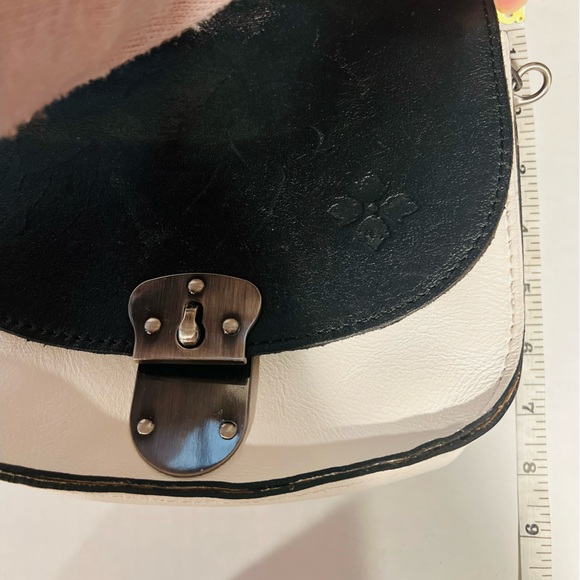 Patricia Nash leather crossbody purse in a black and white colorblock - Picture 7 of 10